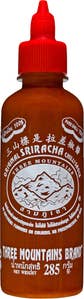 Three Mountains Srirachasås Röd