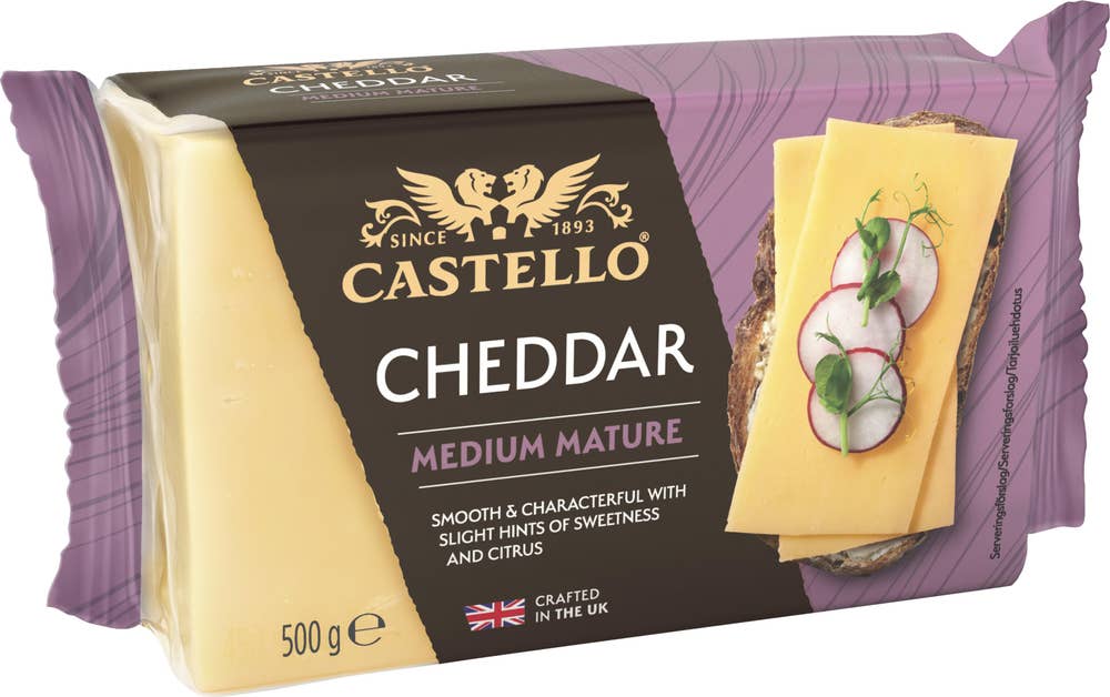 Castello® Cheddar Medium Mature Hårdost 35%