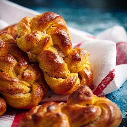 Lussekatter med mandelmassa