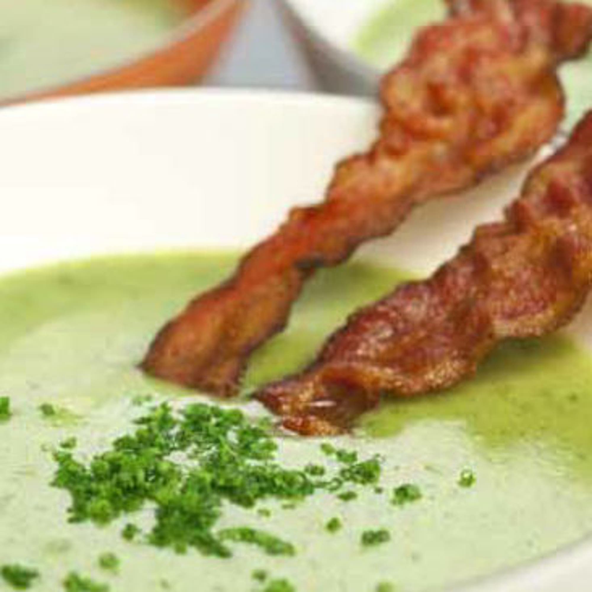 Potatis- och purjolökssoppa med bacon