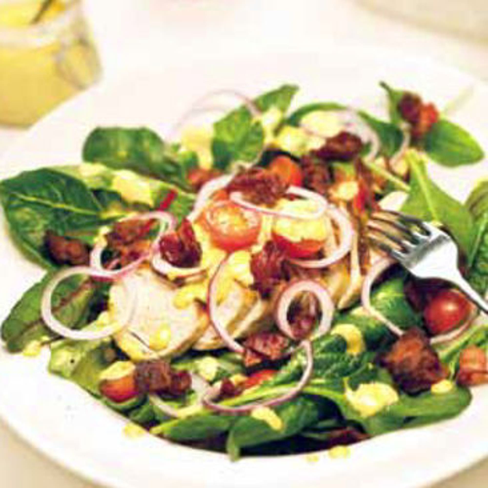 Clubbsallad med kyckling och currydressing