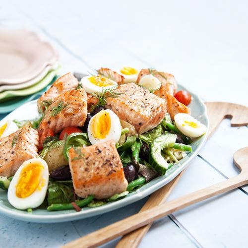Sallad nicoise med grillad lax
