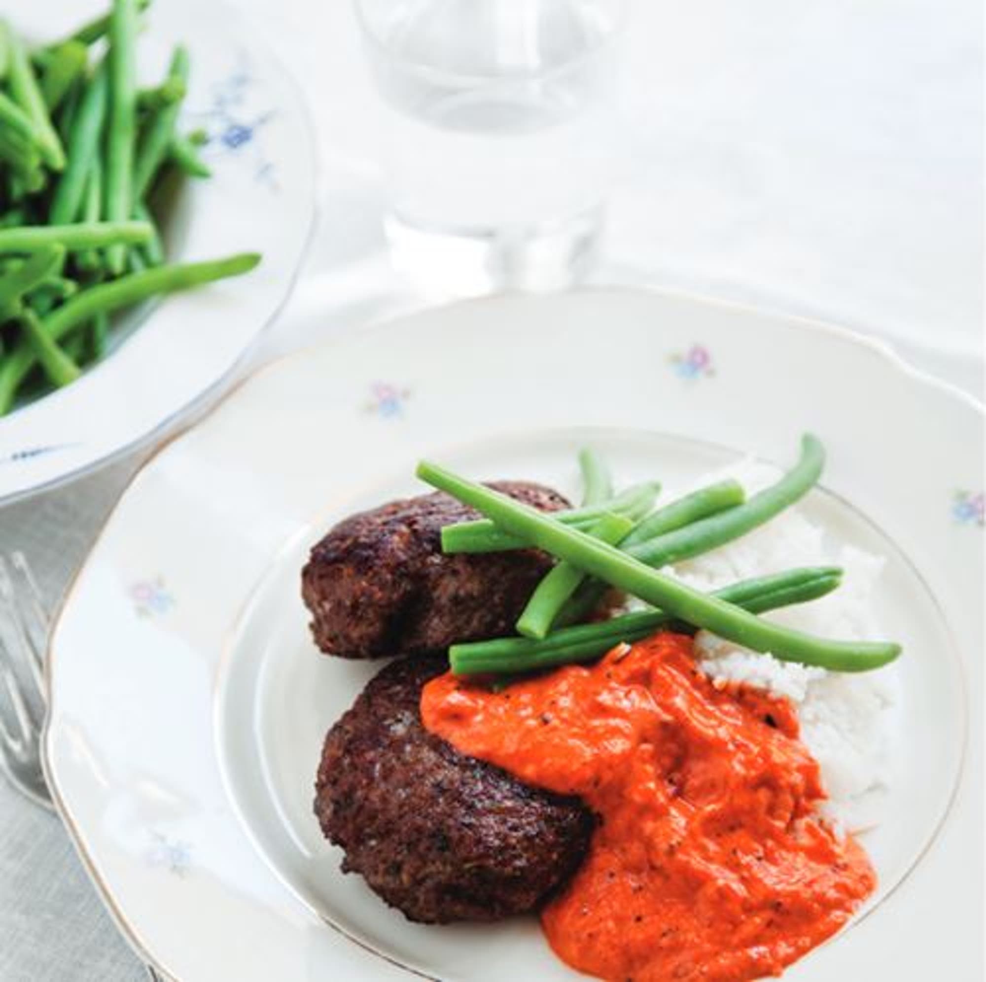 Puttes pannbiffar i tomatsås