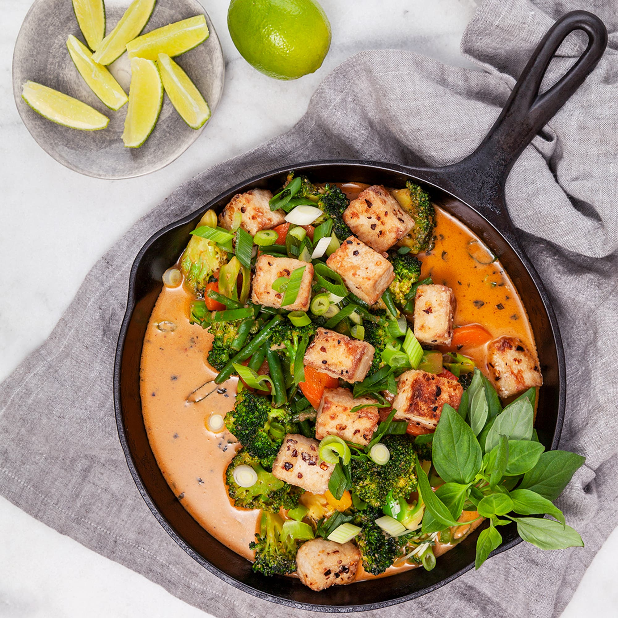 Vegansk wok i röd curry