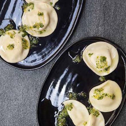 Pumparavioli med gremolata