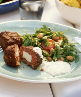 Grekiska färsbiffar med tzatziki
