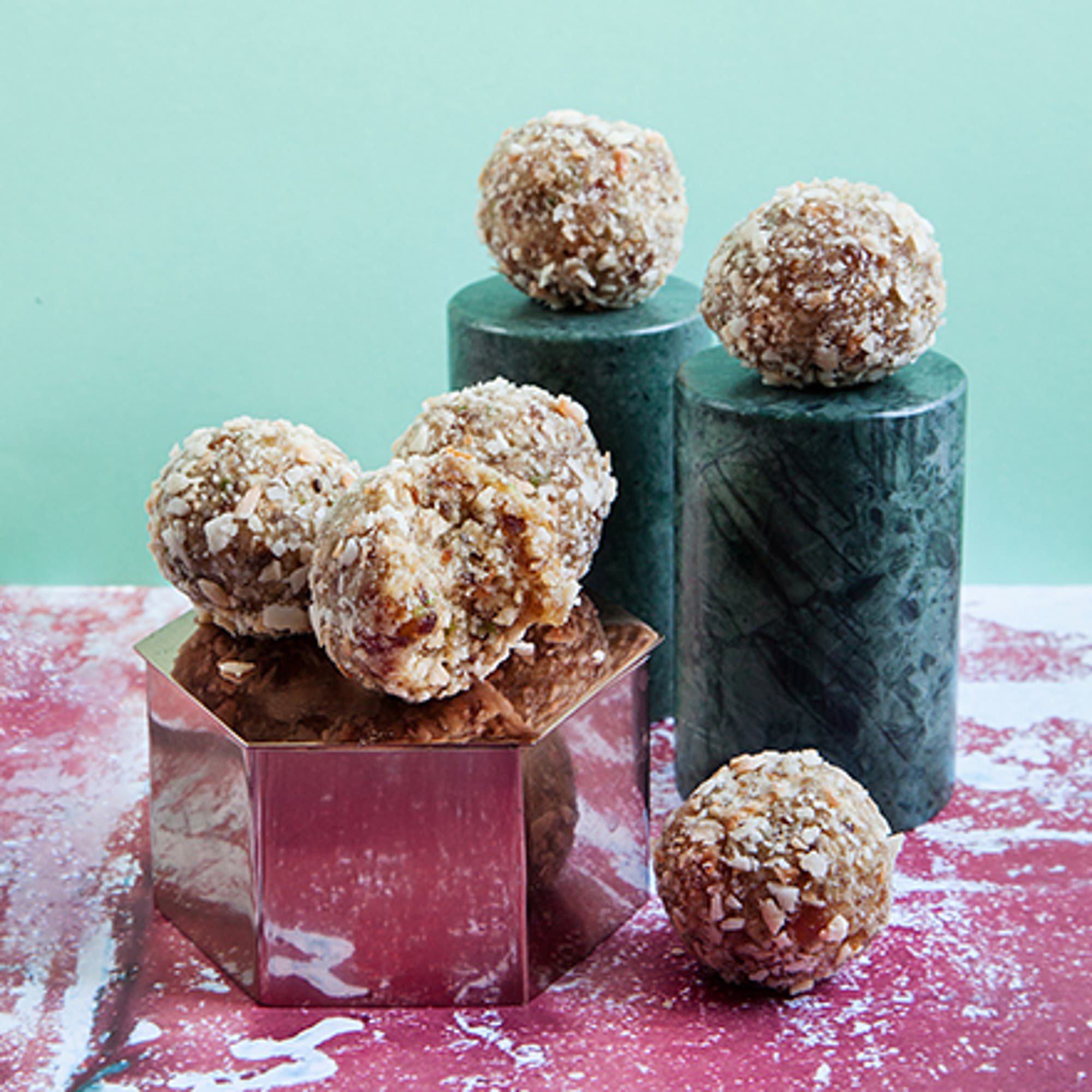 Rawfoodbollar med ingefära och lime