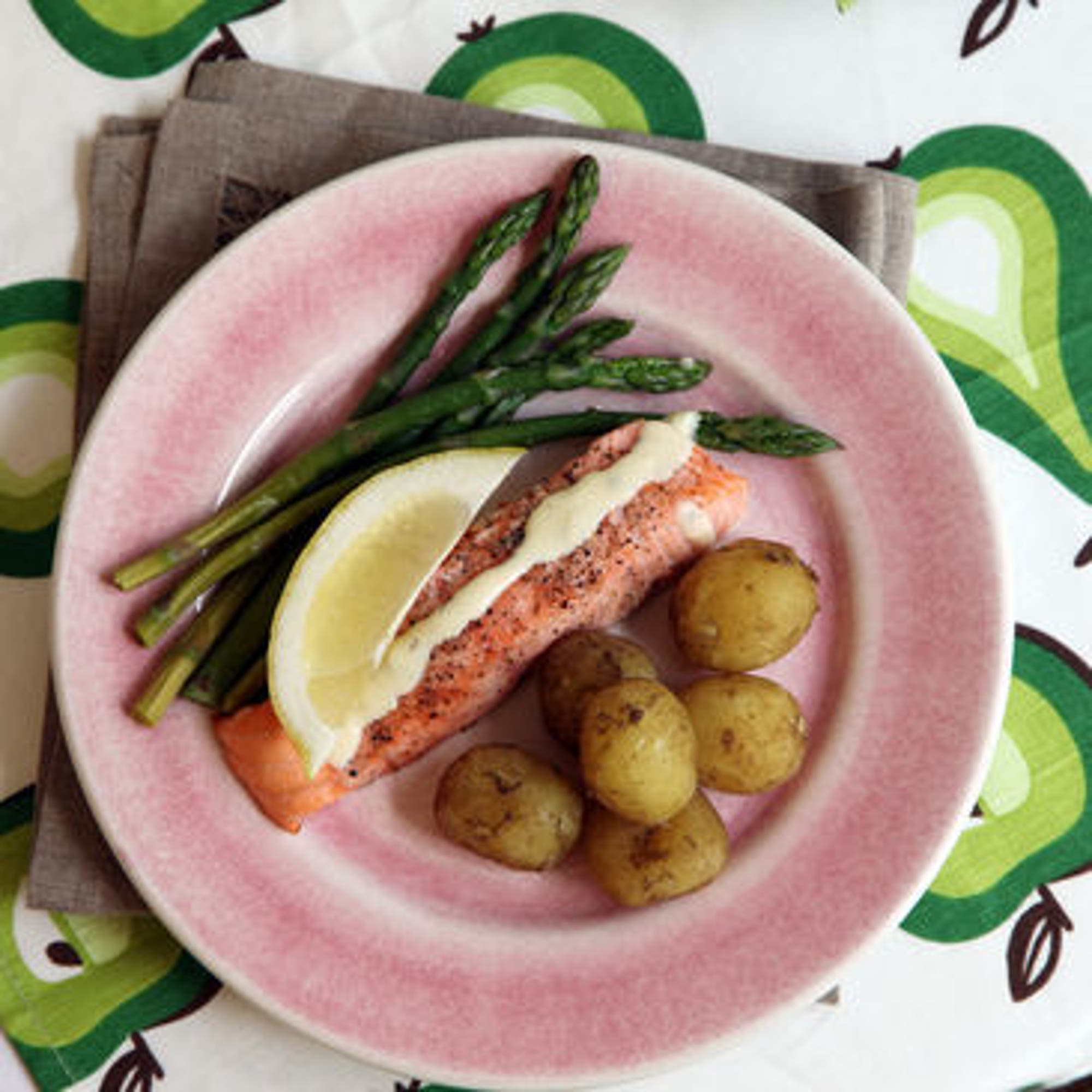 Grillad lax med Västerbottensås och potatis