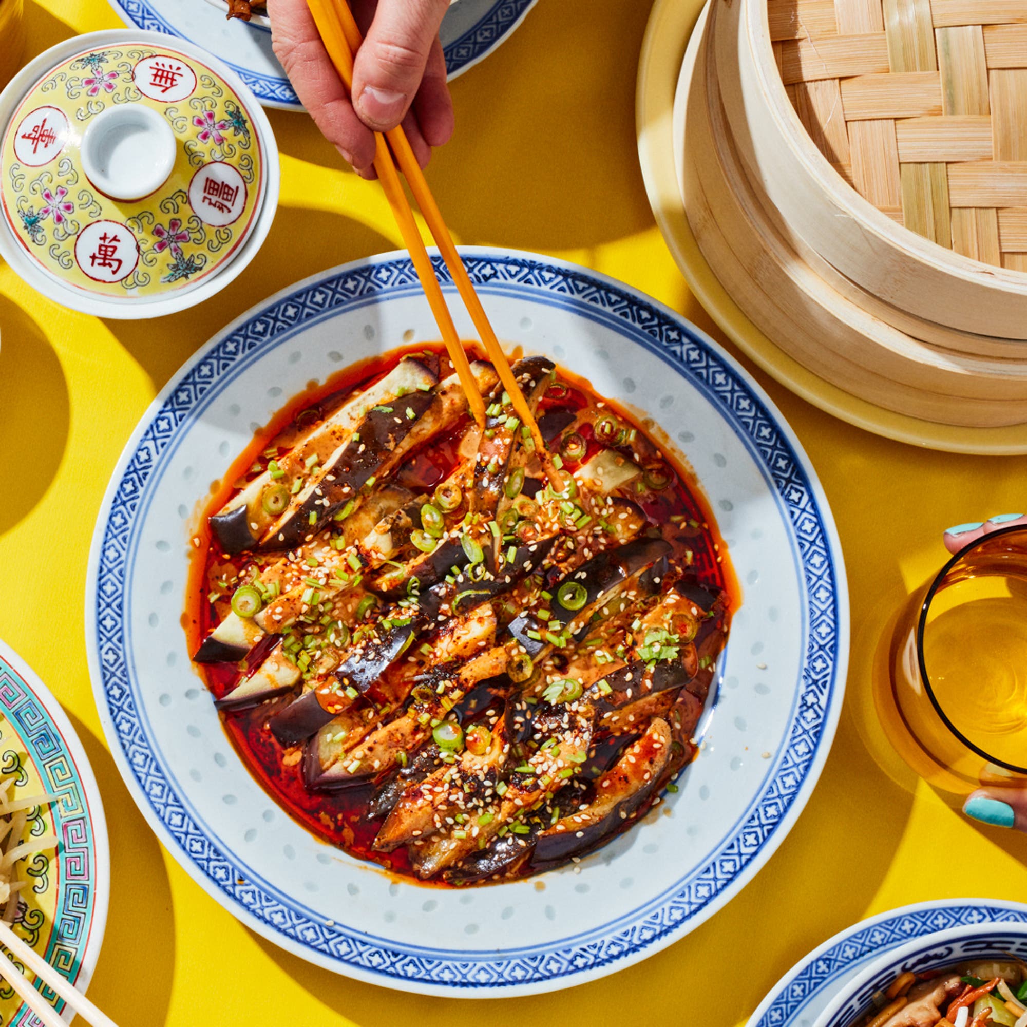 Ångkokt aubergine med tahinisås