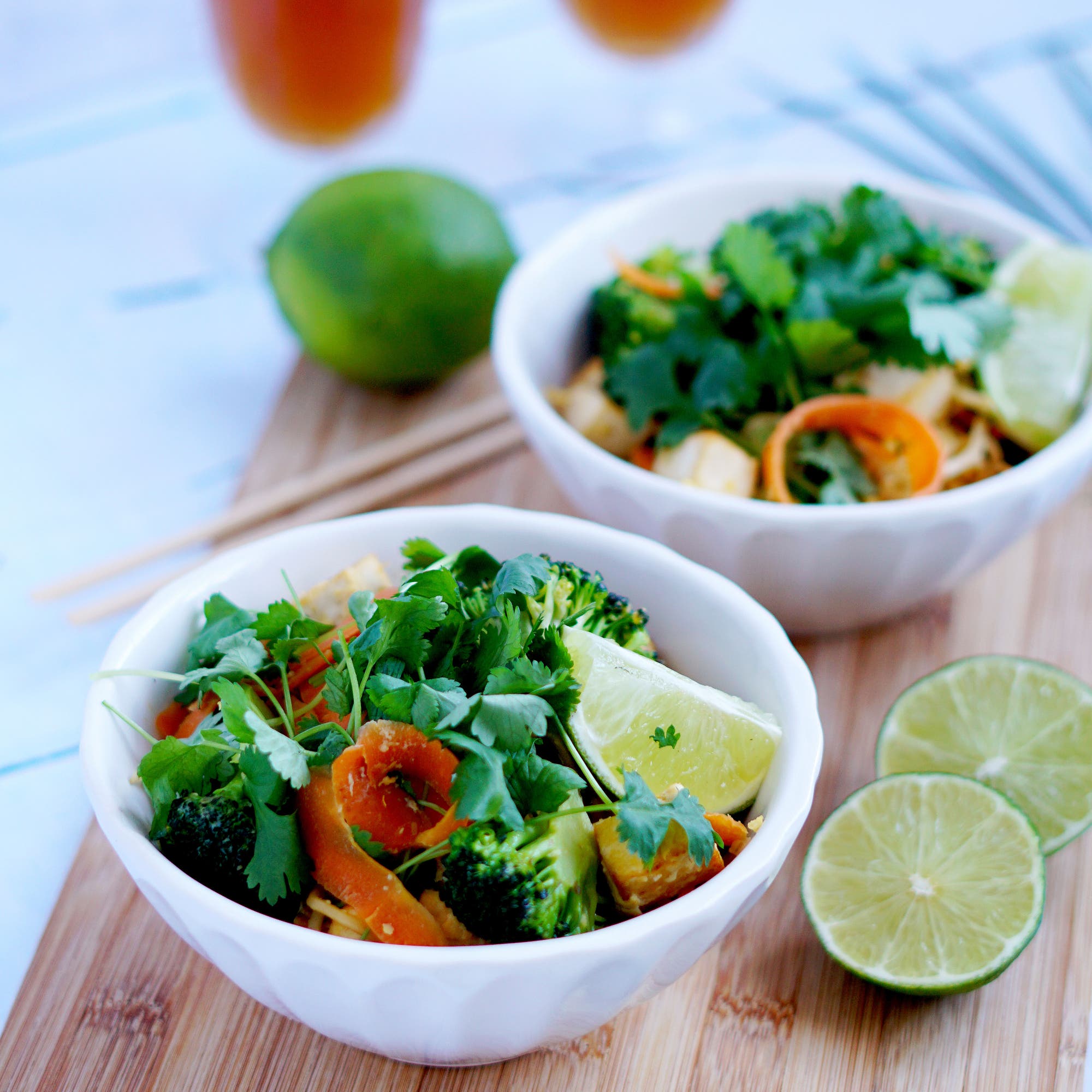 Fredrik Jonssons nudelwok med tofu, lime och koriander