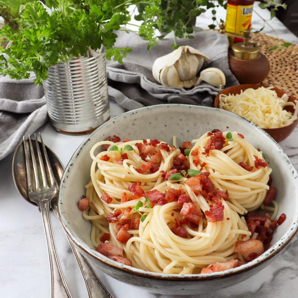 Spaghetti Carbonara med vitlök recept