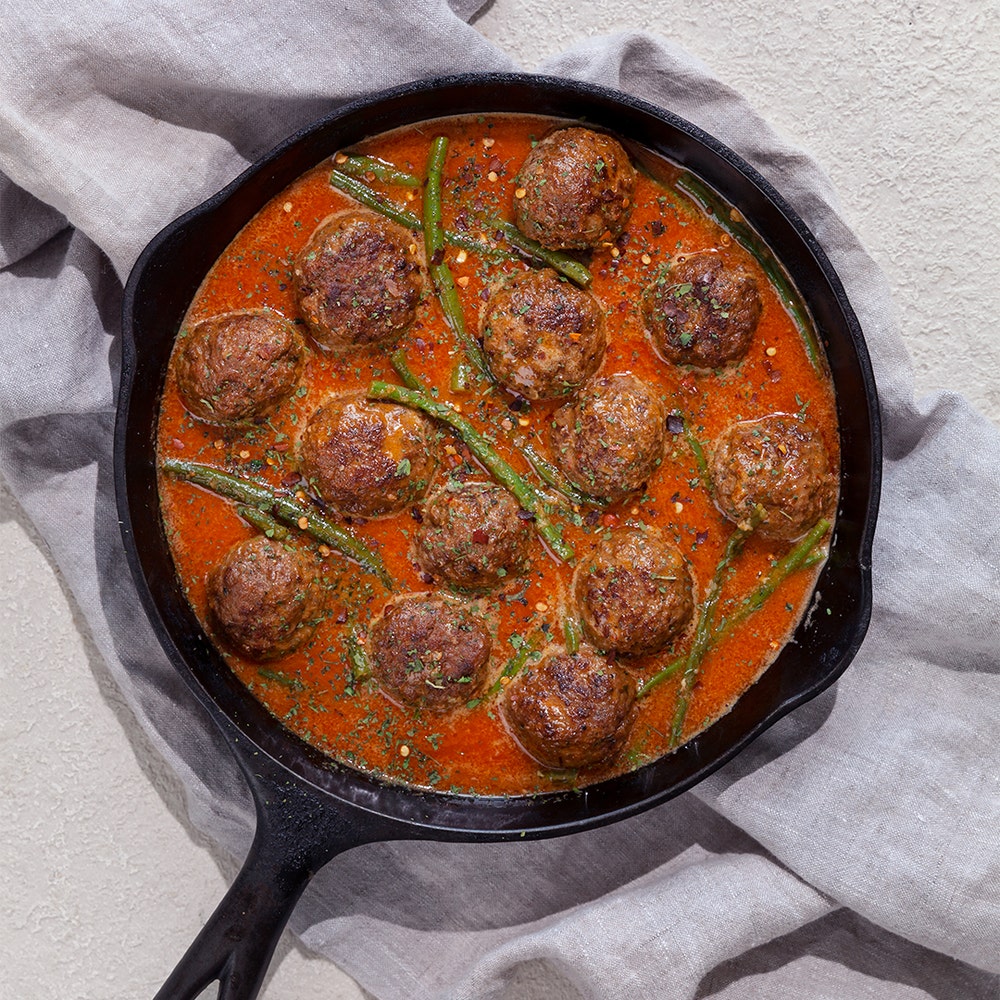 Köttbullar i röd currysås