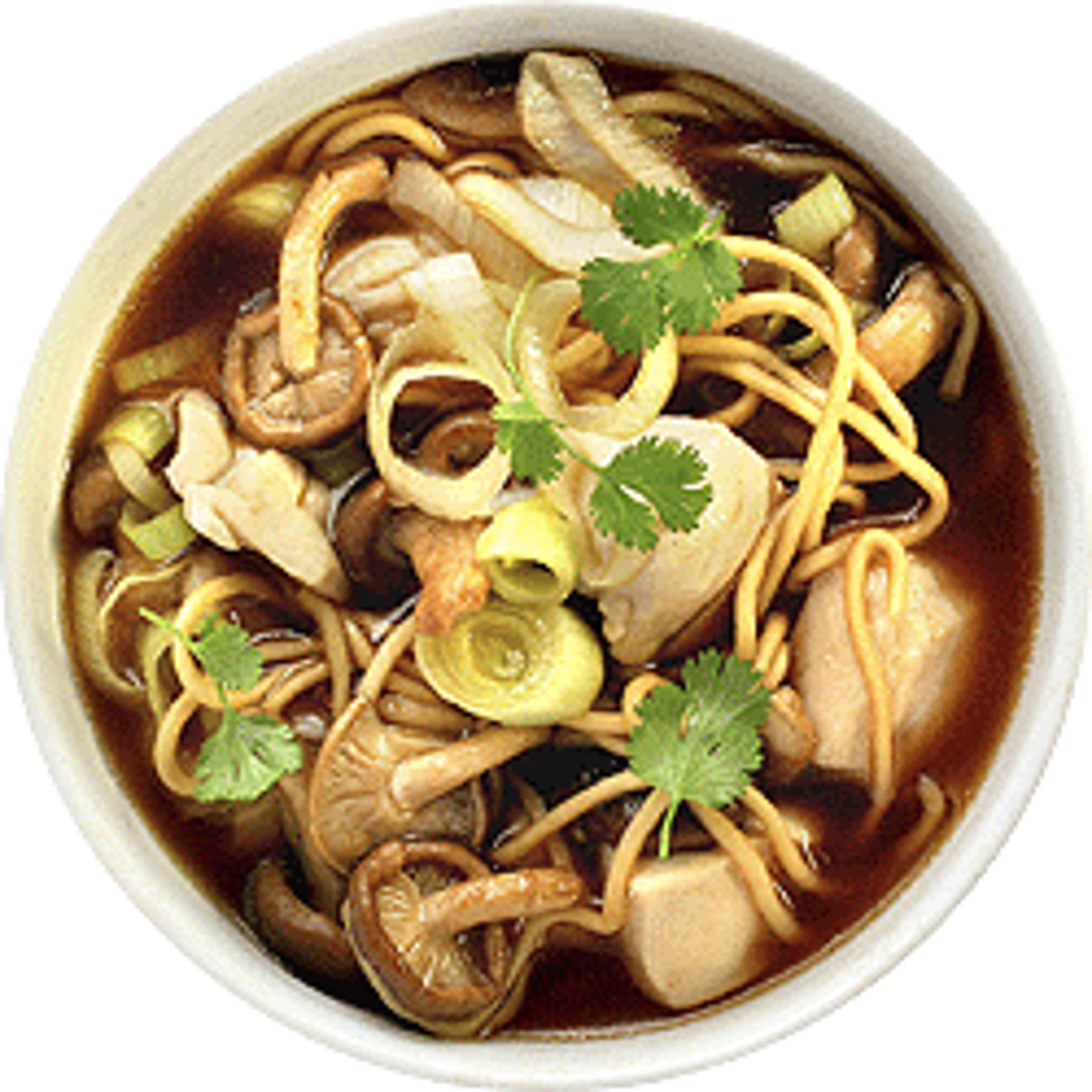 Asiatisk kyckling och nudelsoppa med soja, ingefära, shitake och purjolök