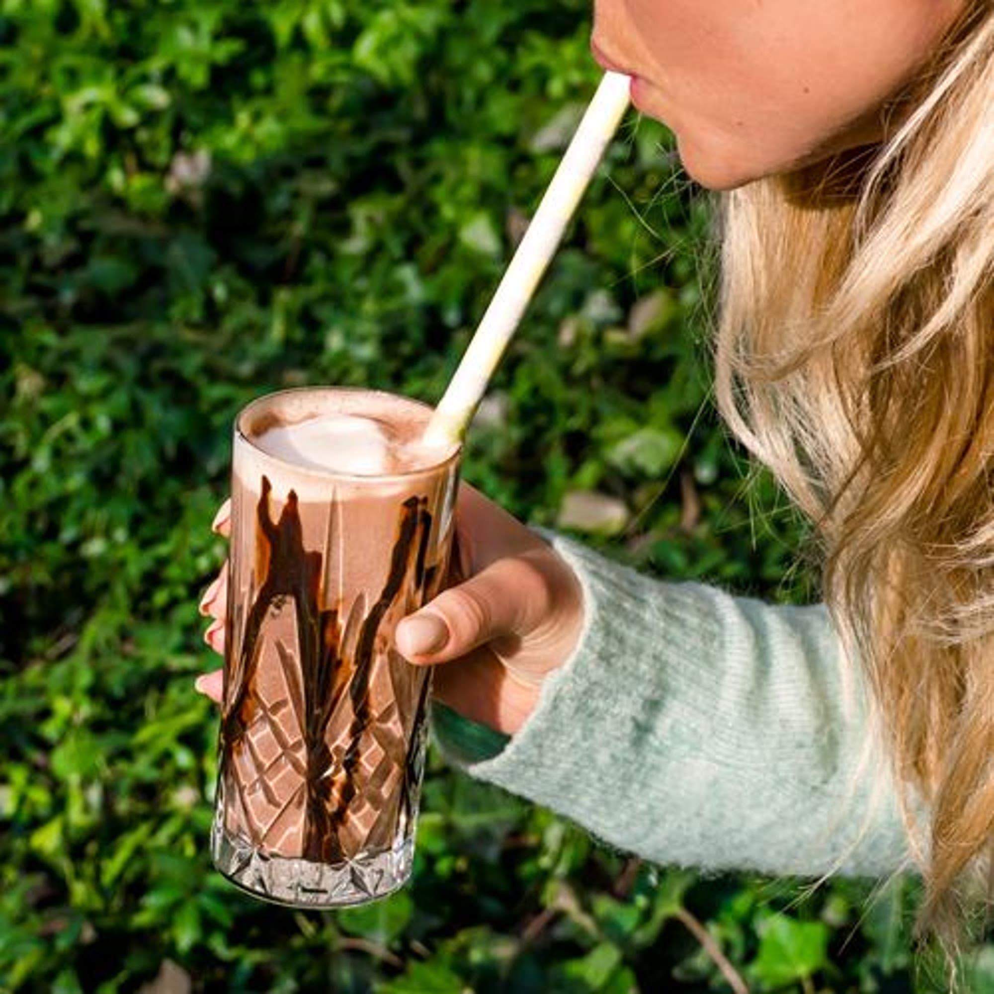 Lyxig chokladmilkshake med banan & jordnöt