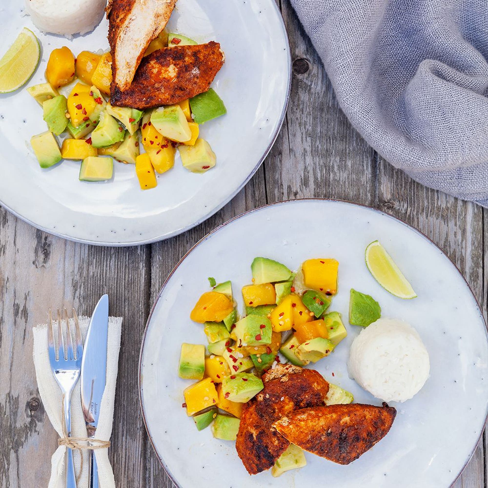 Tandoorikyckling med avokado- och mangosallad