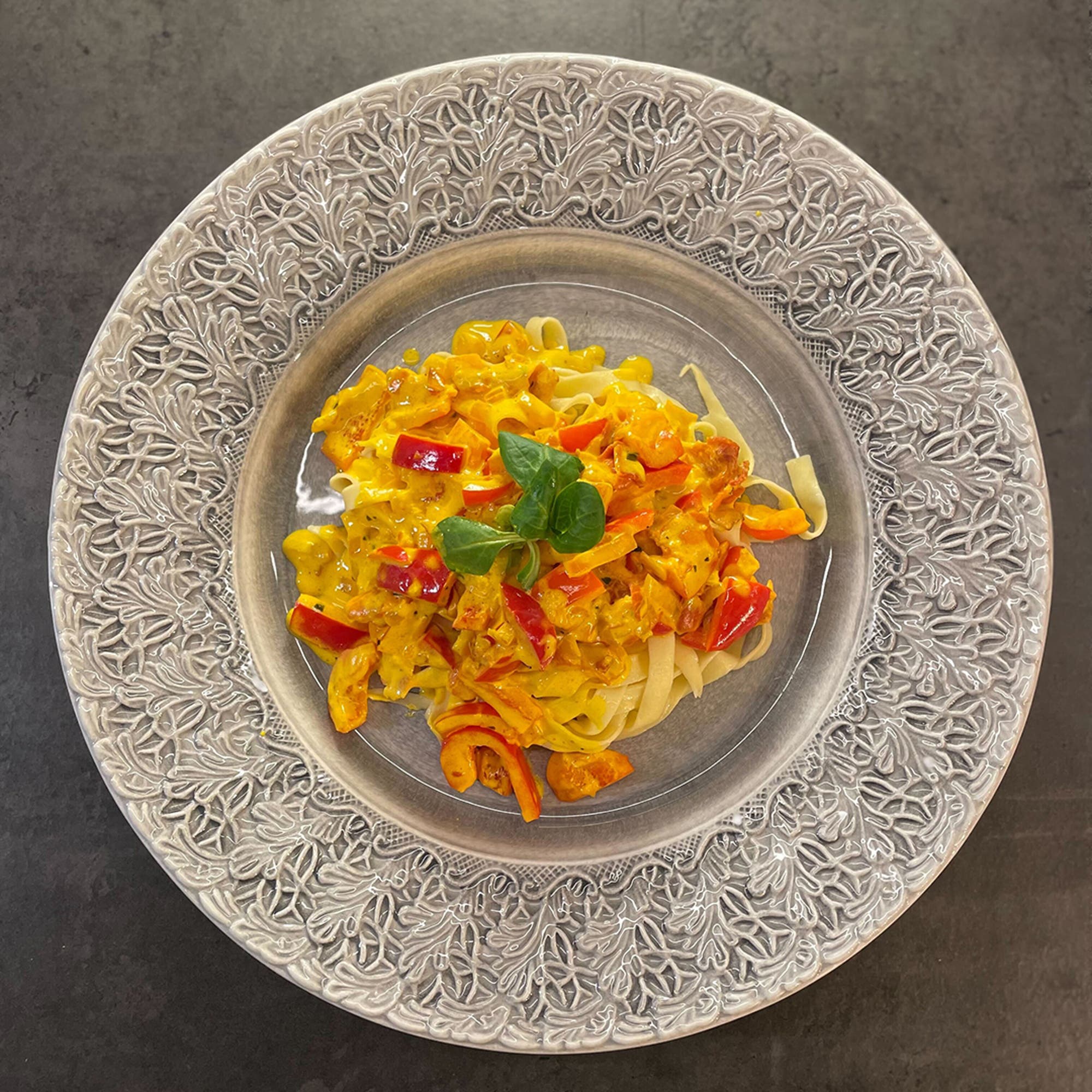 Saffranspasta med bacon och paprika á la Albin Skogås