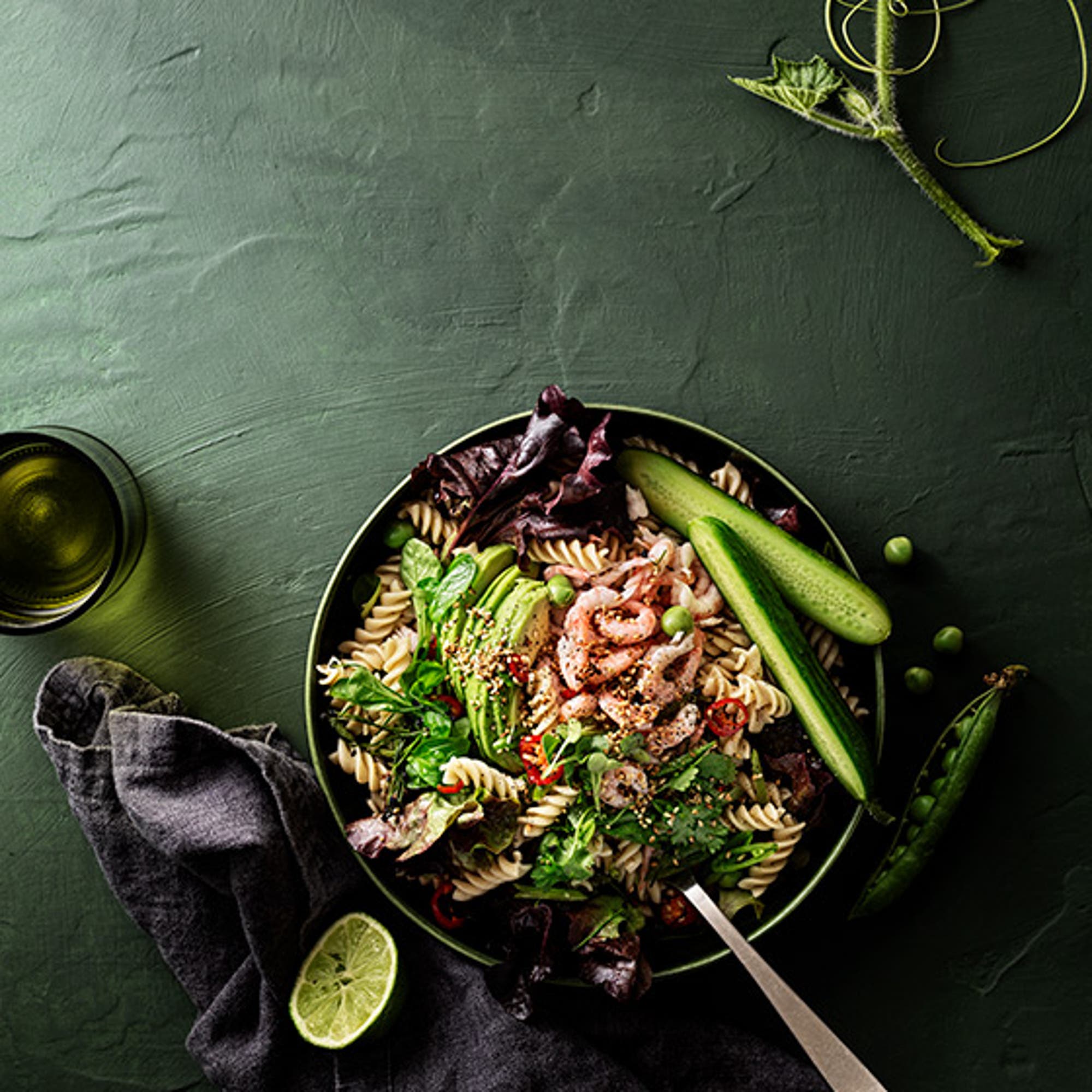 Asiatisk pastasallad med räkor & chilivinägrette