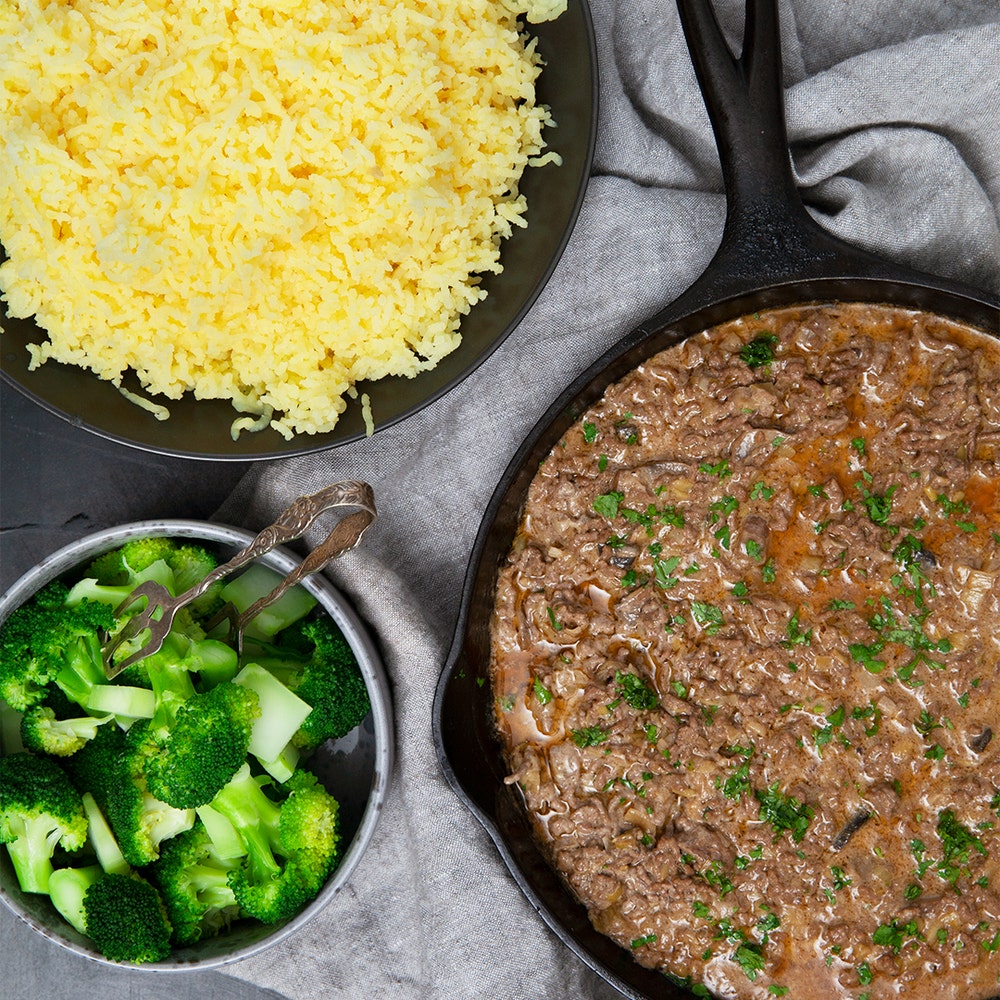 Köttfärsgryta med svamp och rödvin med pressad potatis