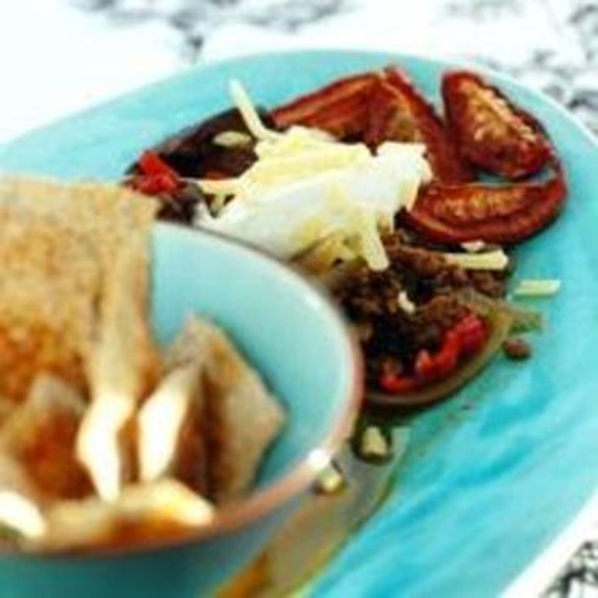 Stockholmschili med ugnsrostade tomater och dinkelchips