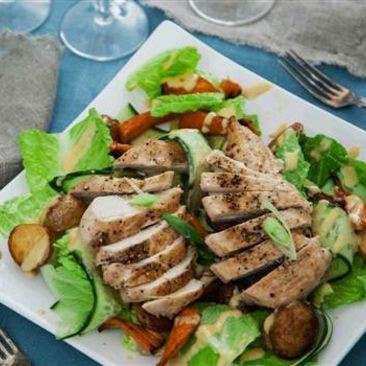 Caesarkyckling med rostade rotfruktersarkyckling med rostade rotfrukter