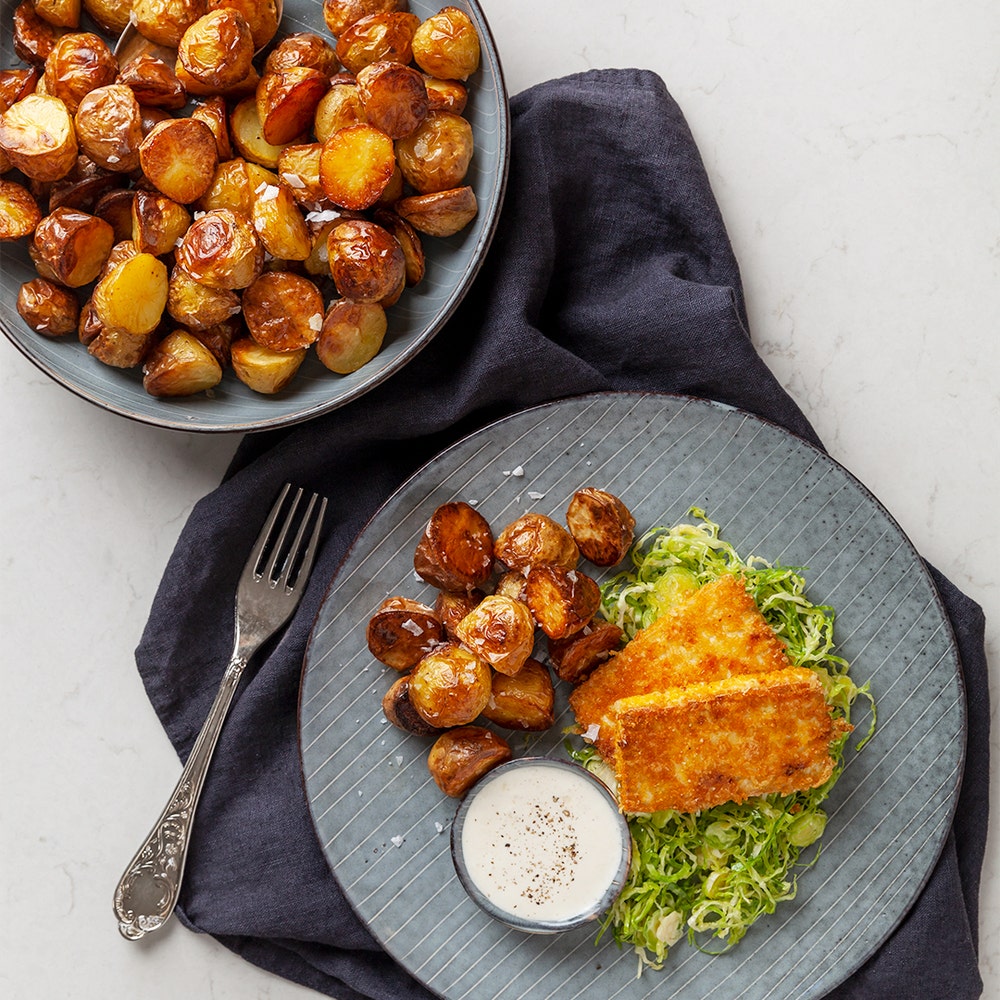 Panerad tofu med rostad potatis och parmesankräm