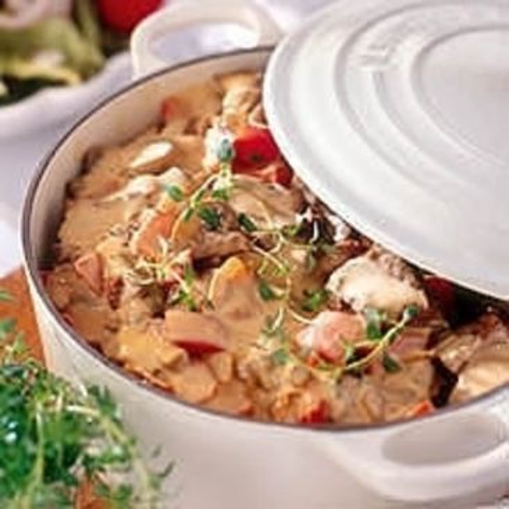 Mustig köttgryta med champinjoner och ädelost