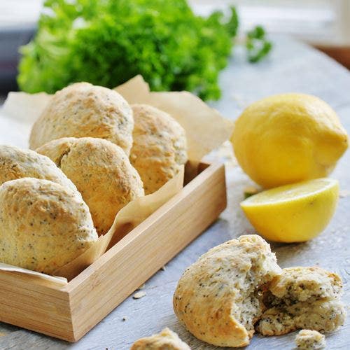 Scones med vallmofrö och citron