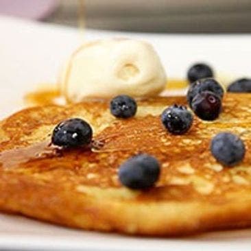 Amerikanska pannkakor med lönnsirap