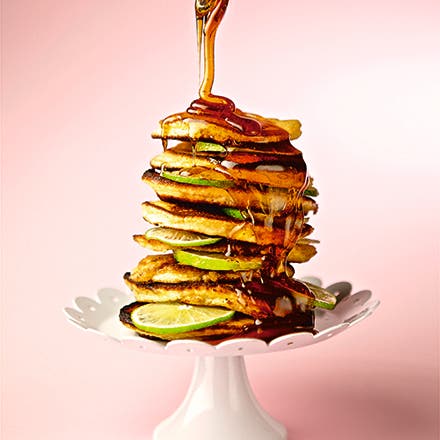 Kokospannkakor med limesyrup