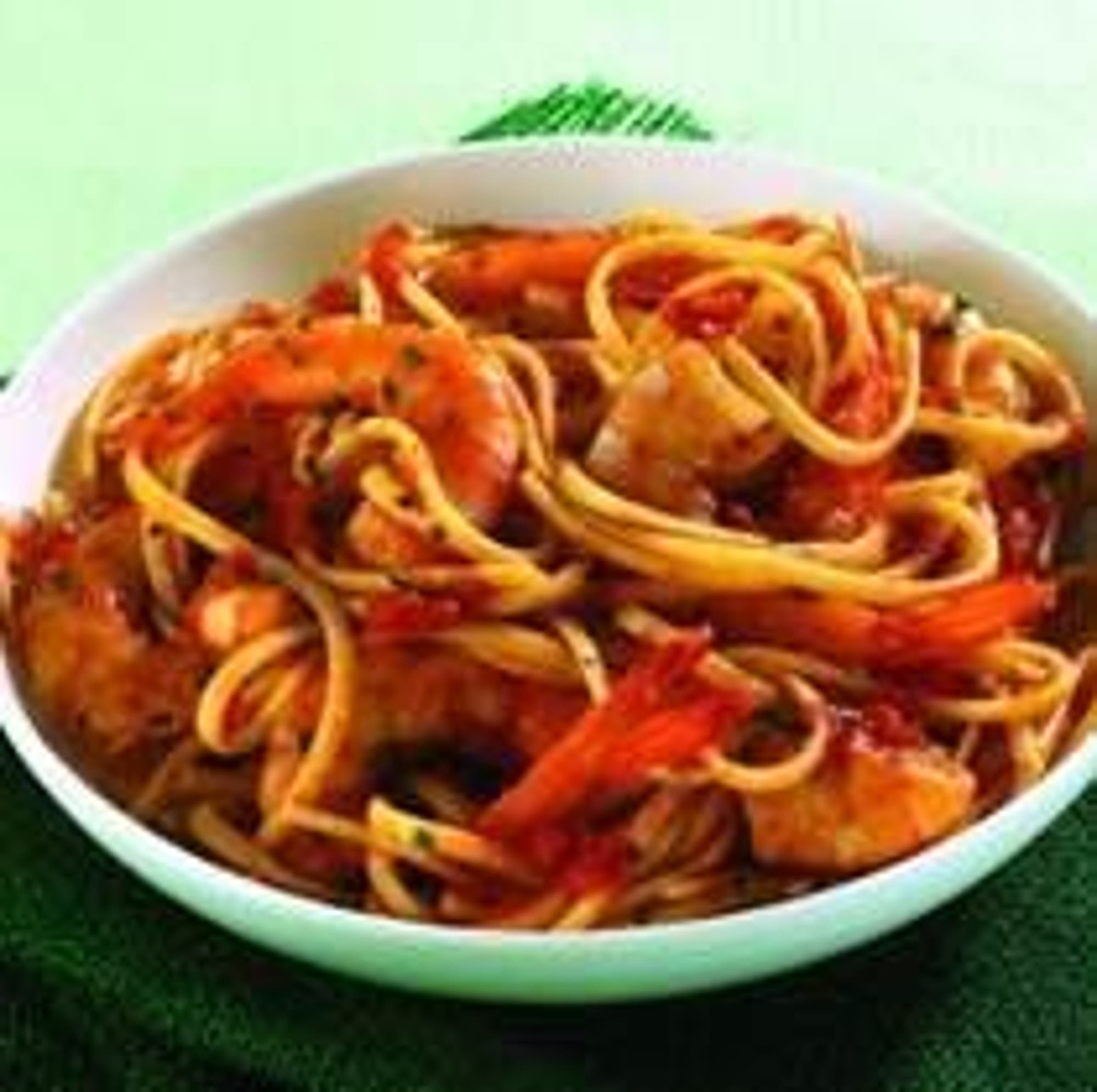 Linguine med stora räkor och Mutti finkrossade tomater