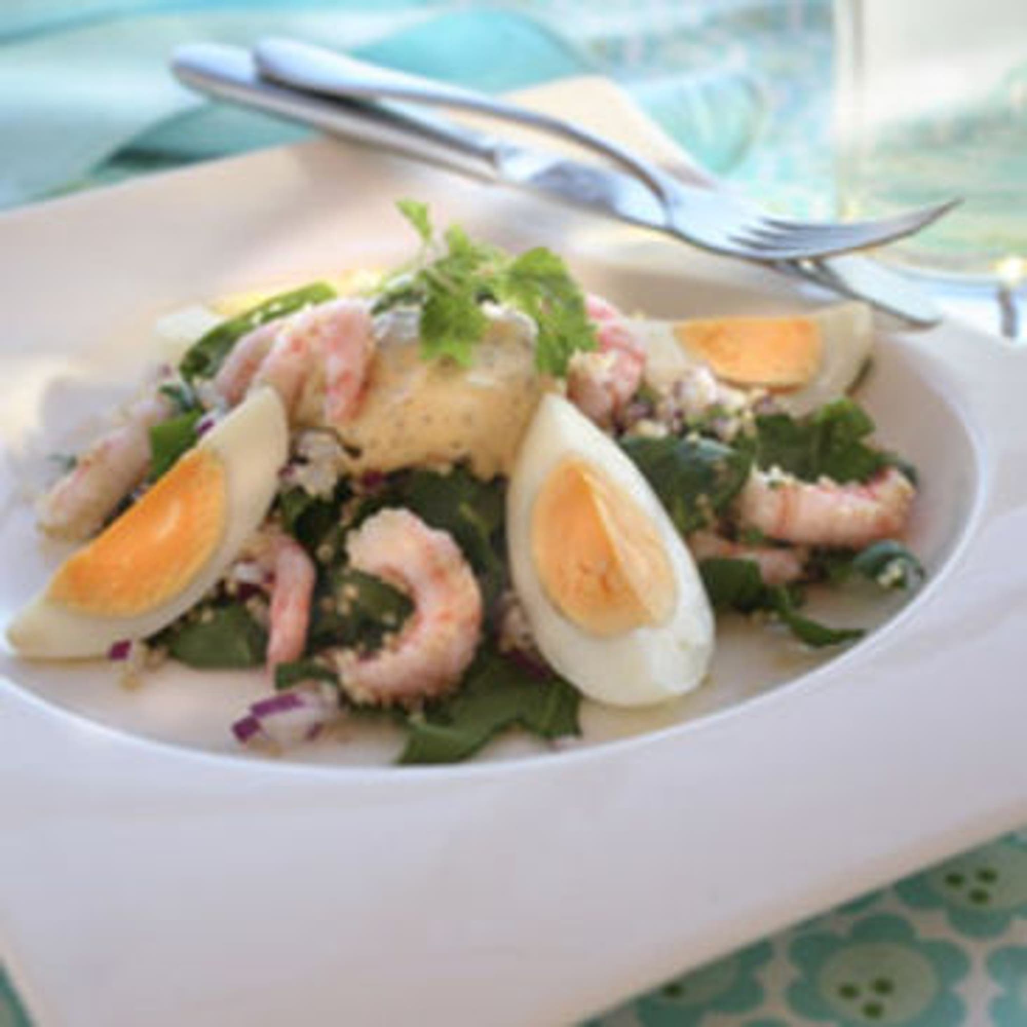 Räksallad med quinoa och hovmästarsås (druvan - ej klar)