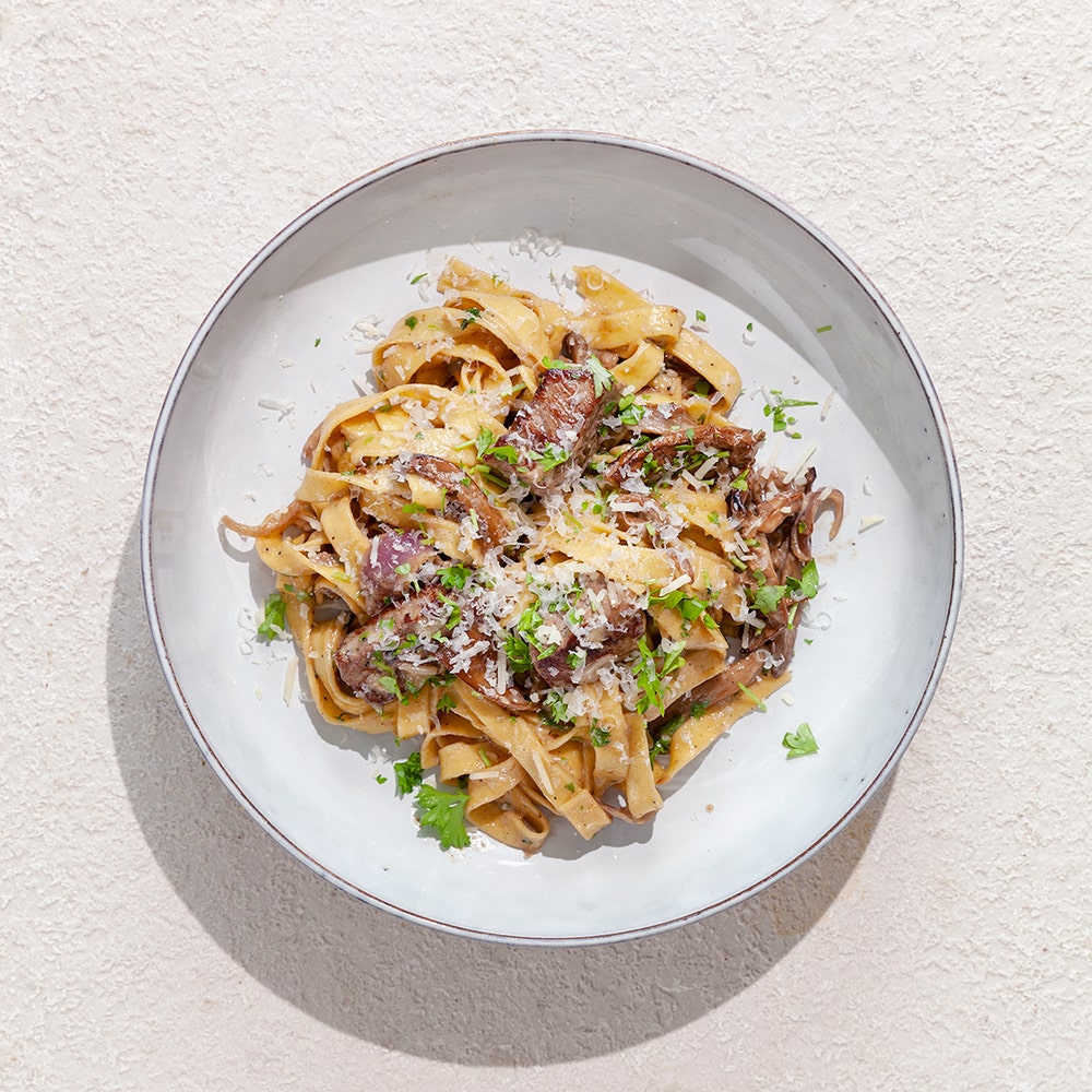 Oxfilépasta med rödvin och parmesan