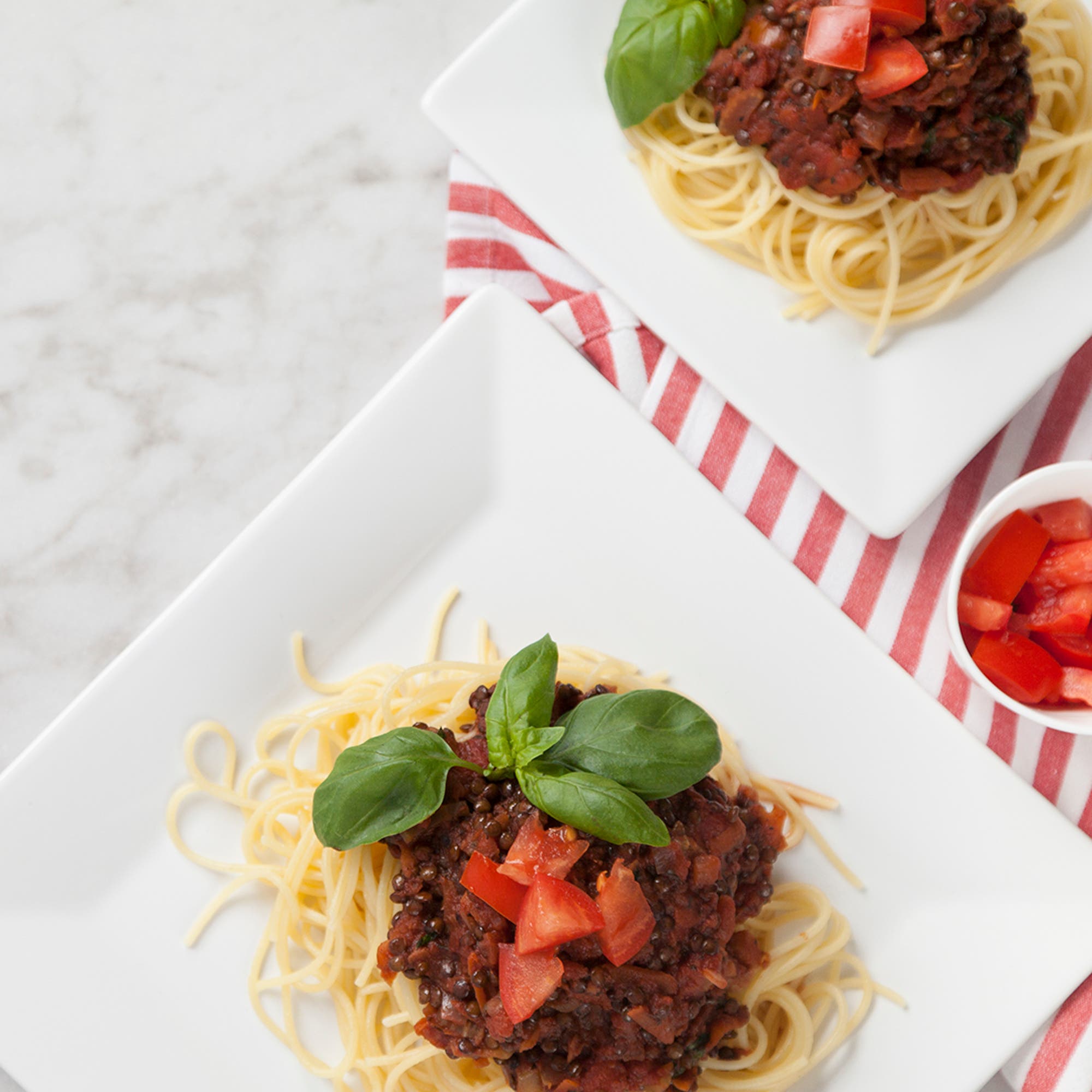 Vegansk köttfärssås och spaghetti