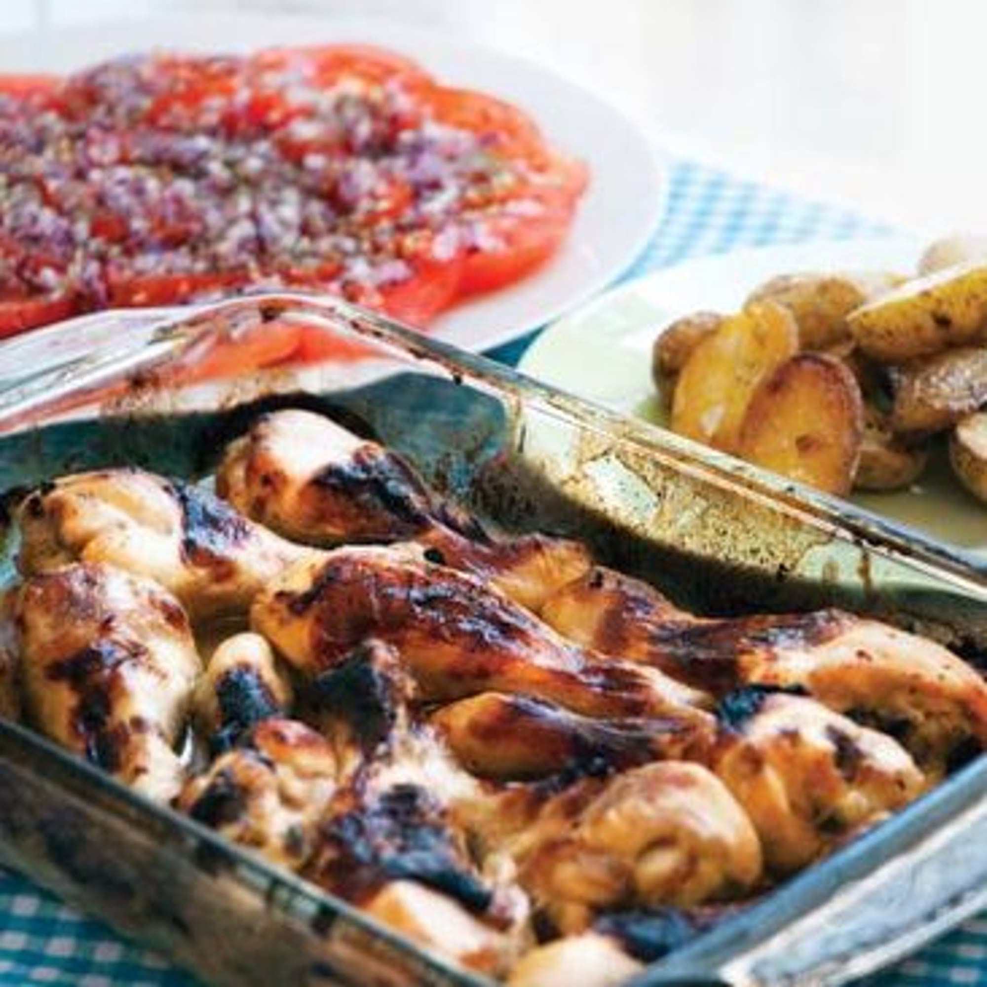 Chili- och limekyckling med bönröra och ugnspotatis
