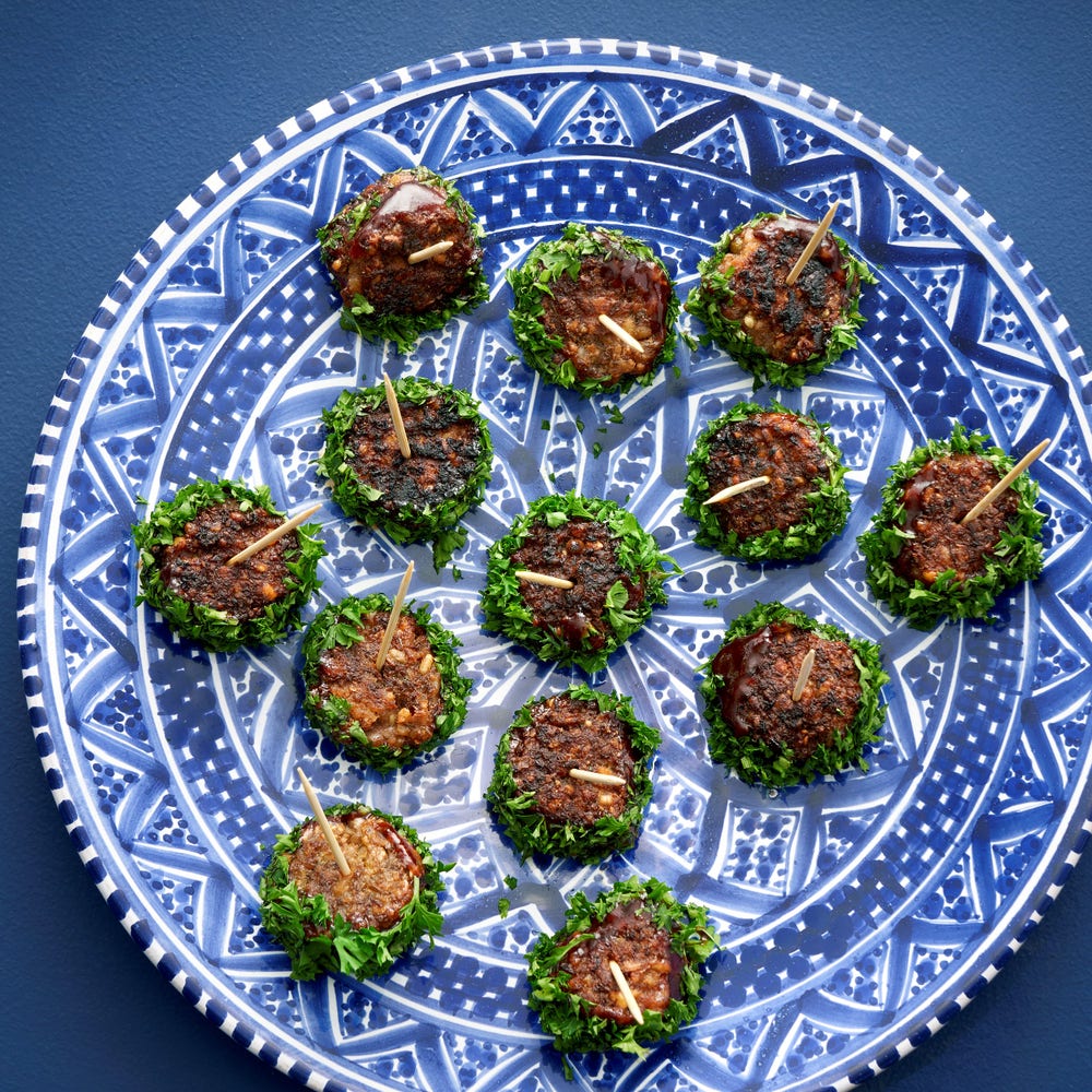 Mungbits-spett med glaze och örter
