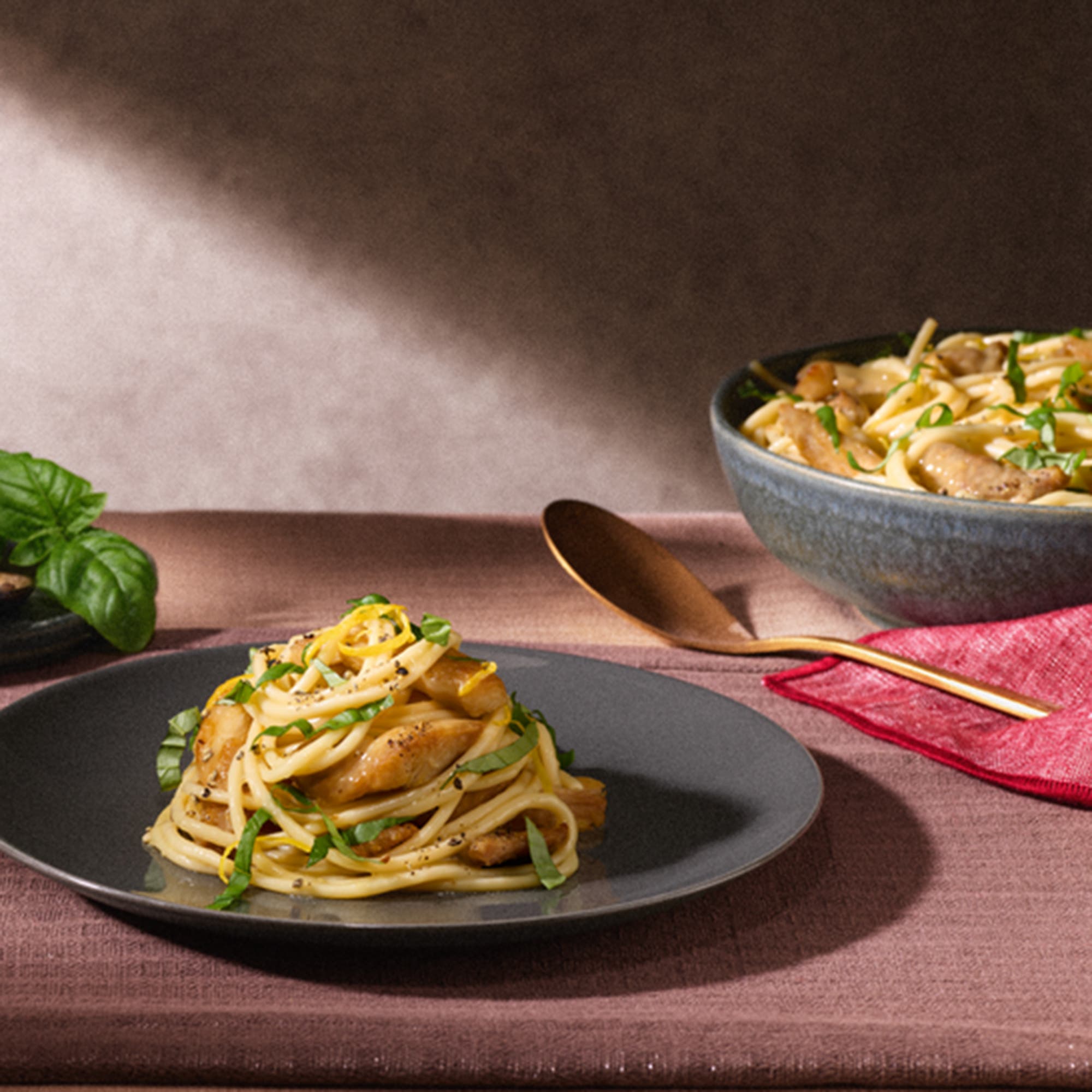 Spaghetti med kyckling, citron och ingefära