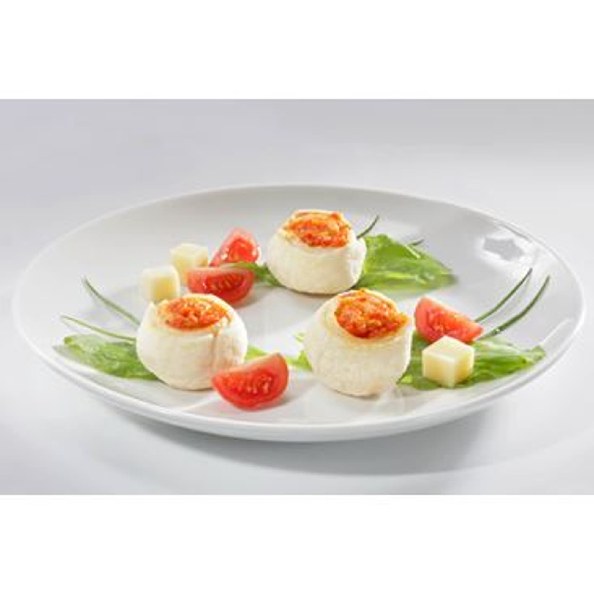 Smördegssnäckor med ajvar och ost