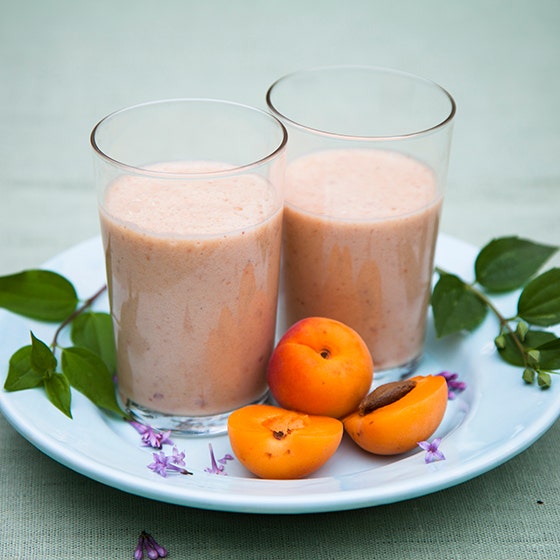 Proteinsmoothie med aprikos och mandelmjölk