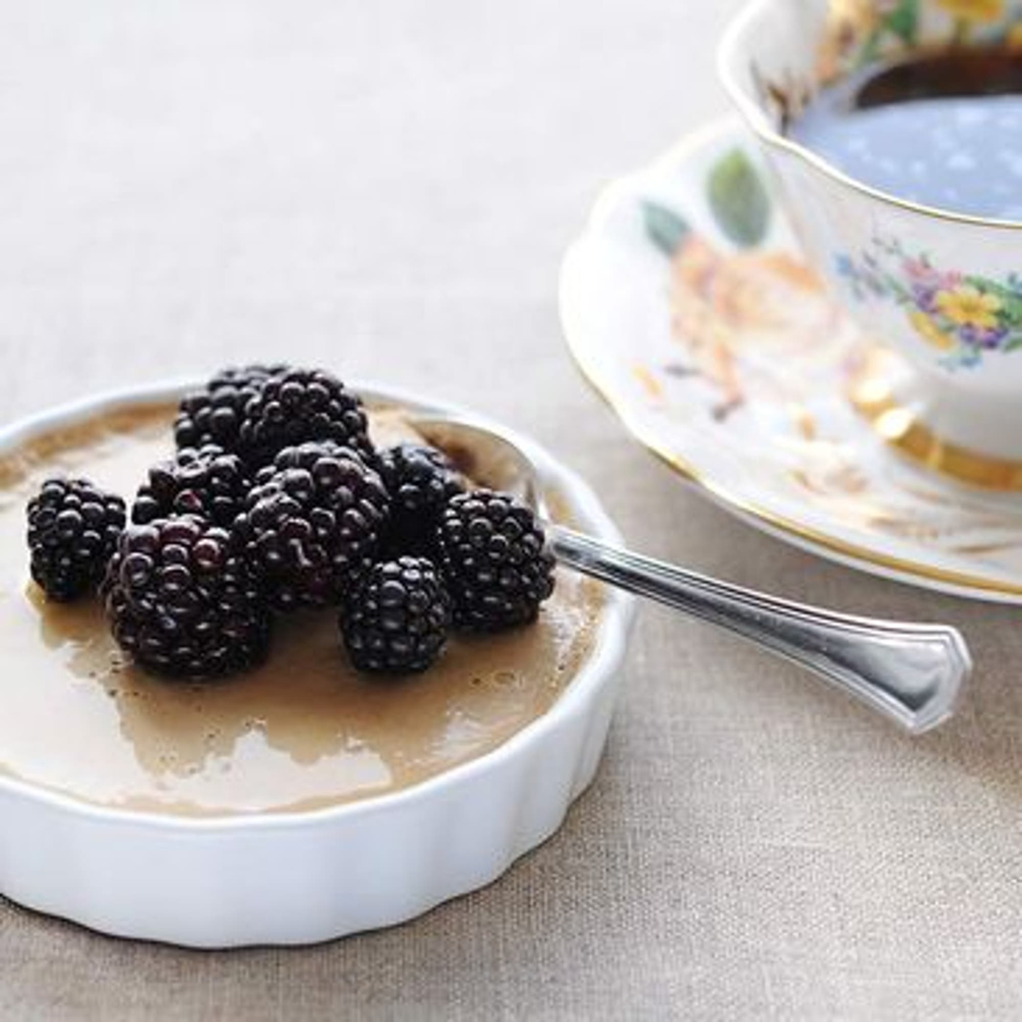 Kaffepannacotta med björnbär