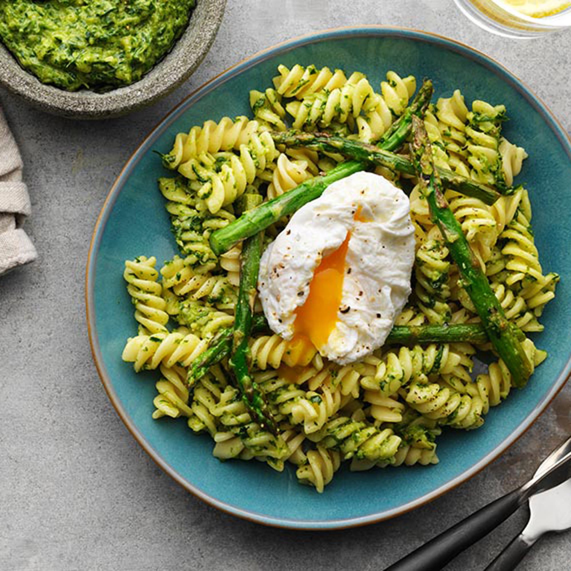 Svenskodlad fusilli med ramslökspesto