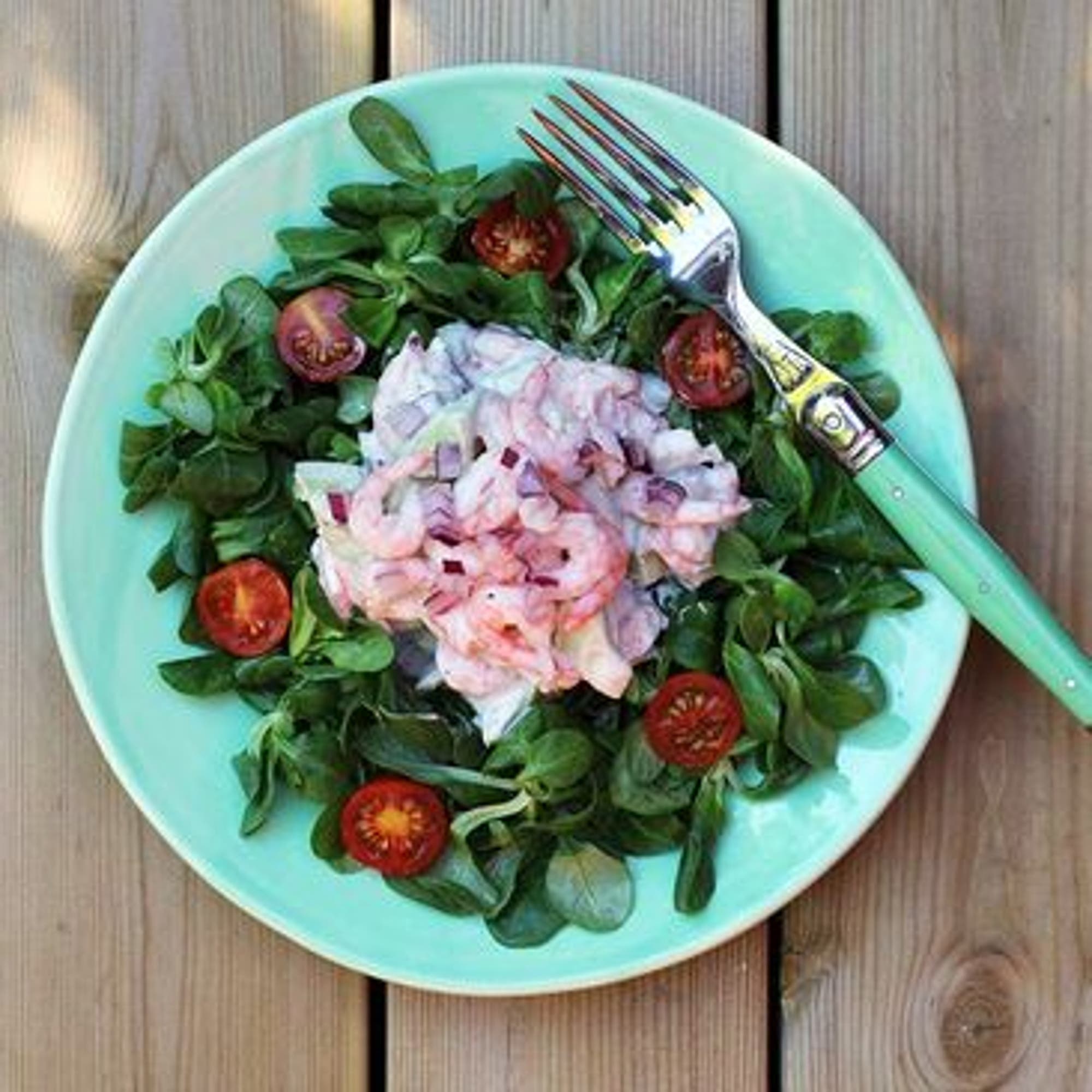 Sallad med avokado och räkröra