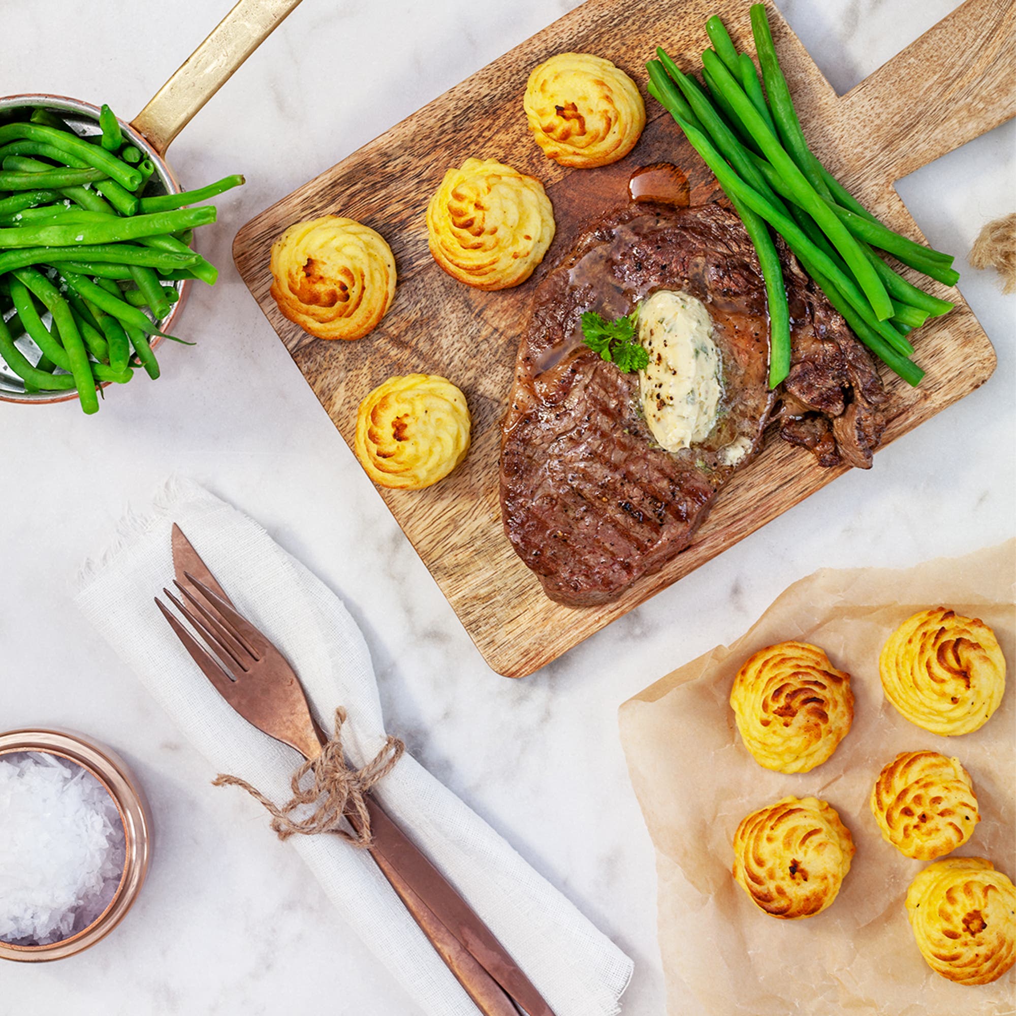 Entrecote med duchessepotatis och haricots verts