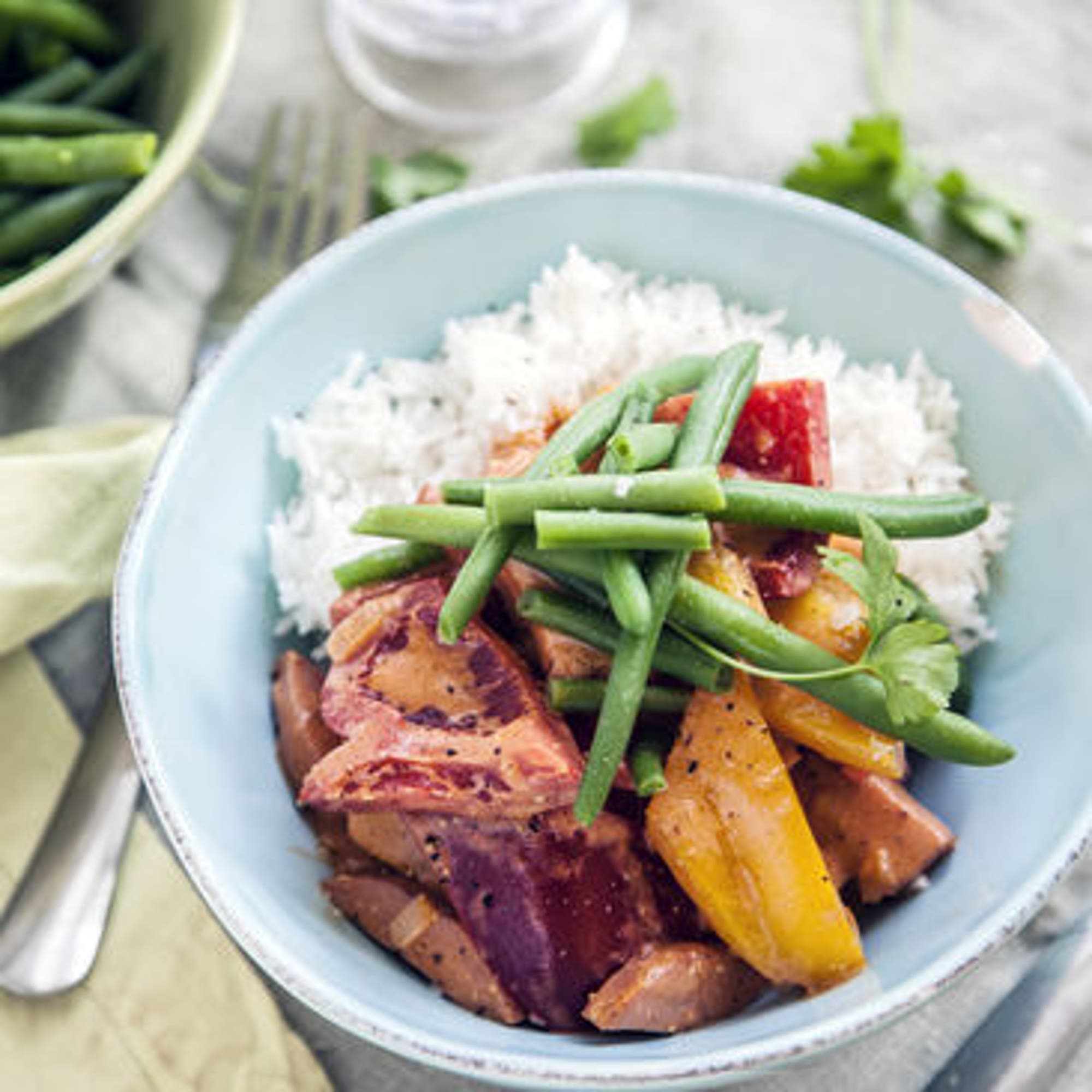 Korv- och paprikagryta med ris och haricots verts