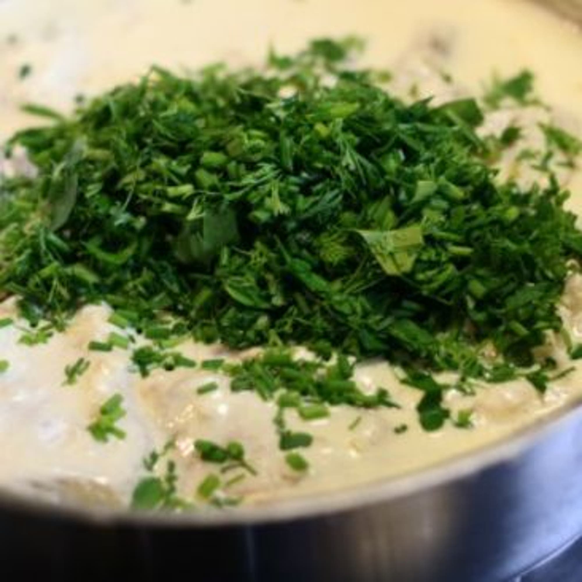 Sej med dijonsenap, vitt vin och blandade örter