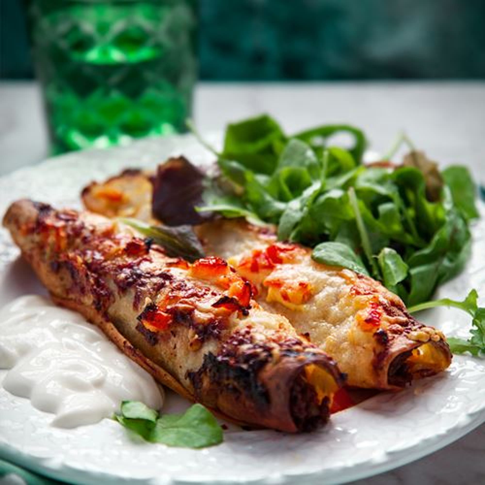 Mexikanska enchiladas med gräddfil