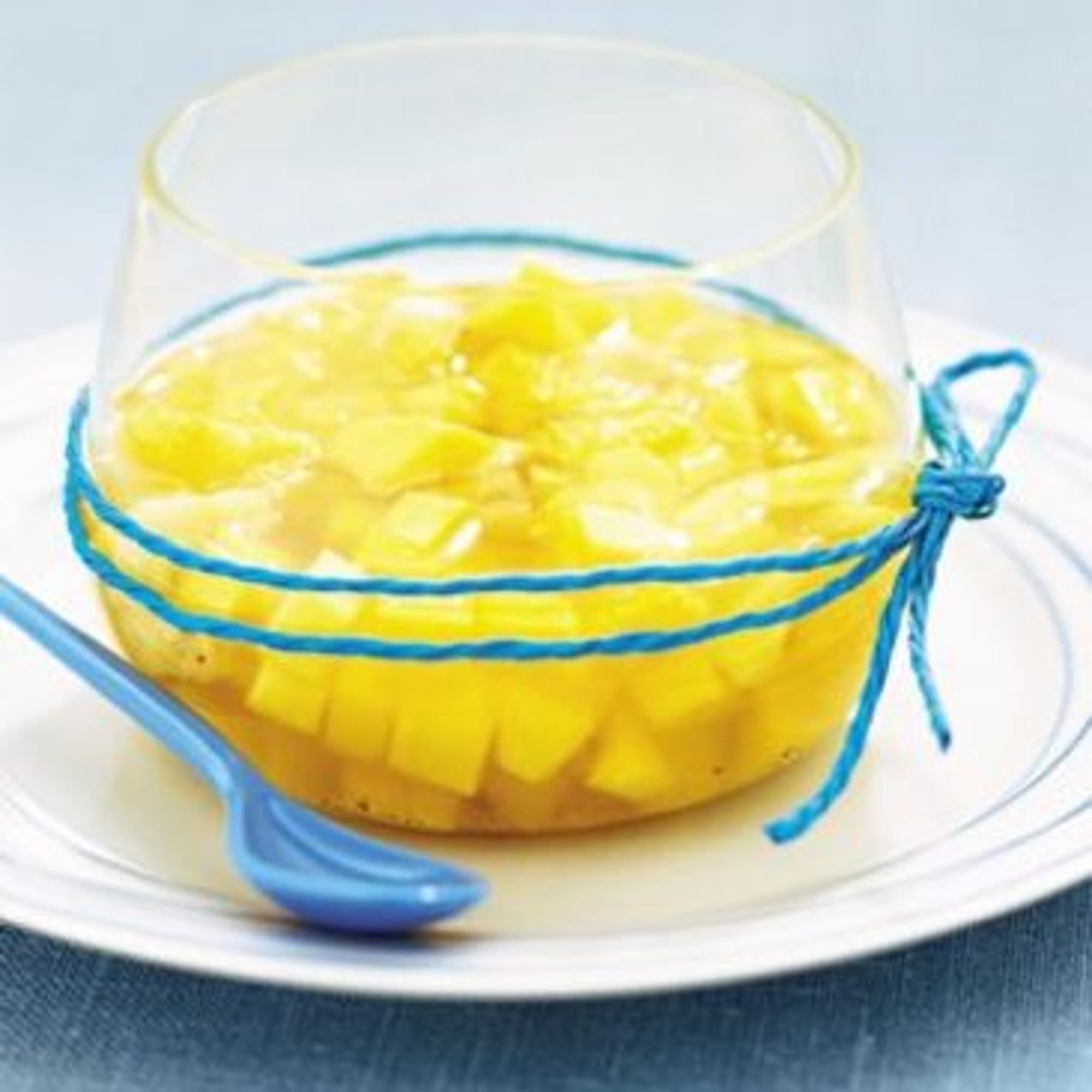 Fruktsallad i kryddgelé
