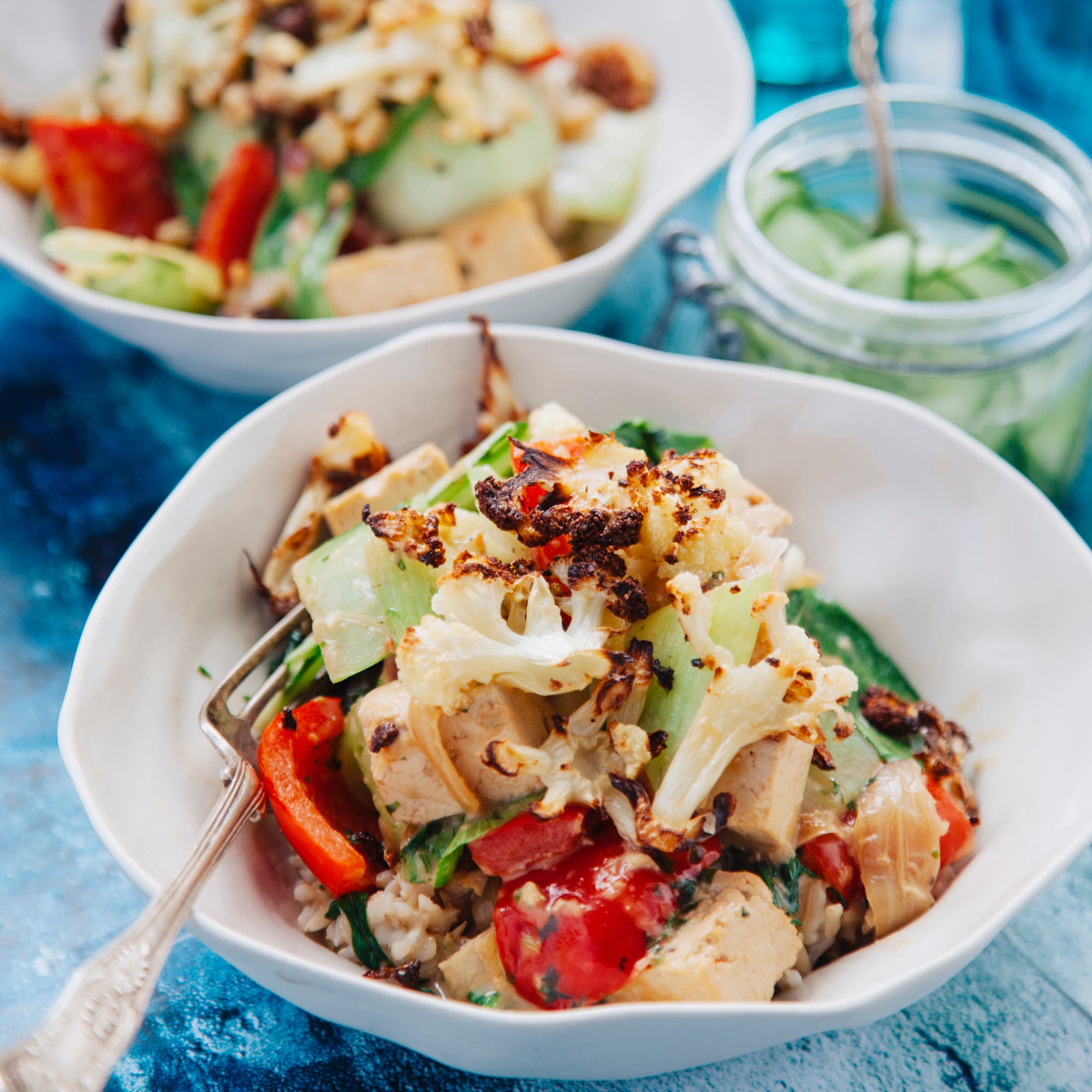 Tofu- och kokosgryta med rostad blomkål
