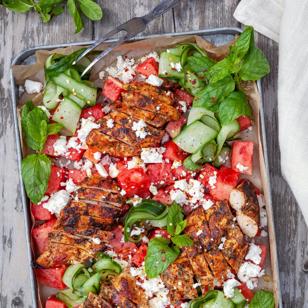 Snabbstekt kyckling med melon- och fetaostsallad