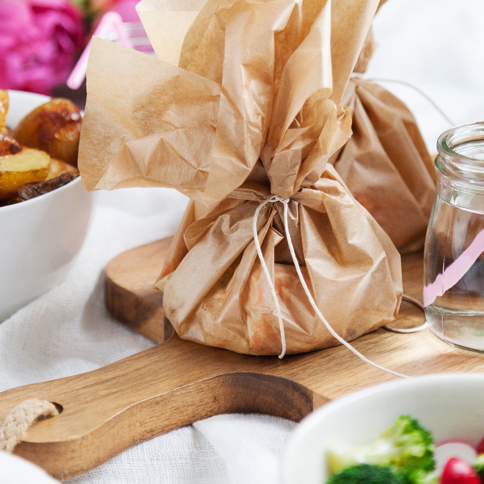 Laxpaket med dillkräm och rostad potatis