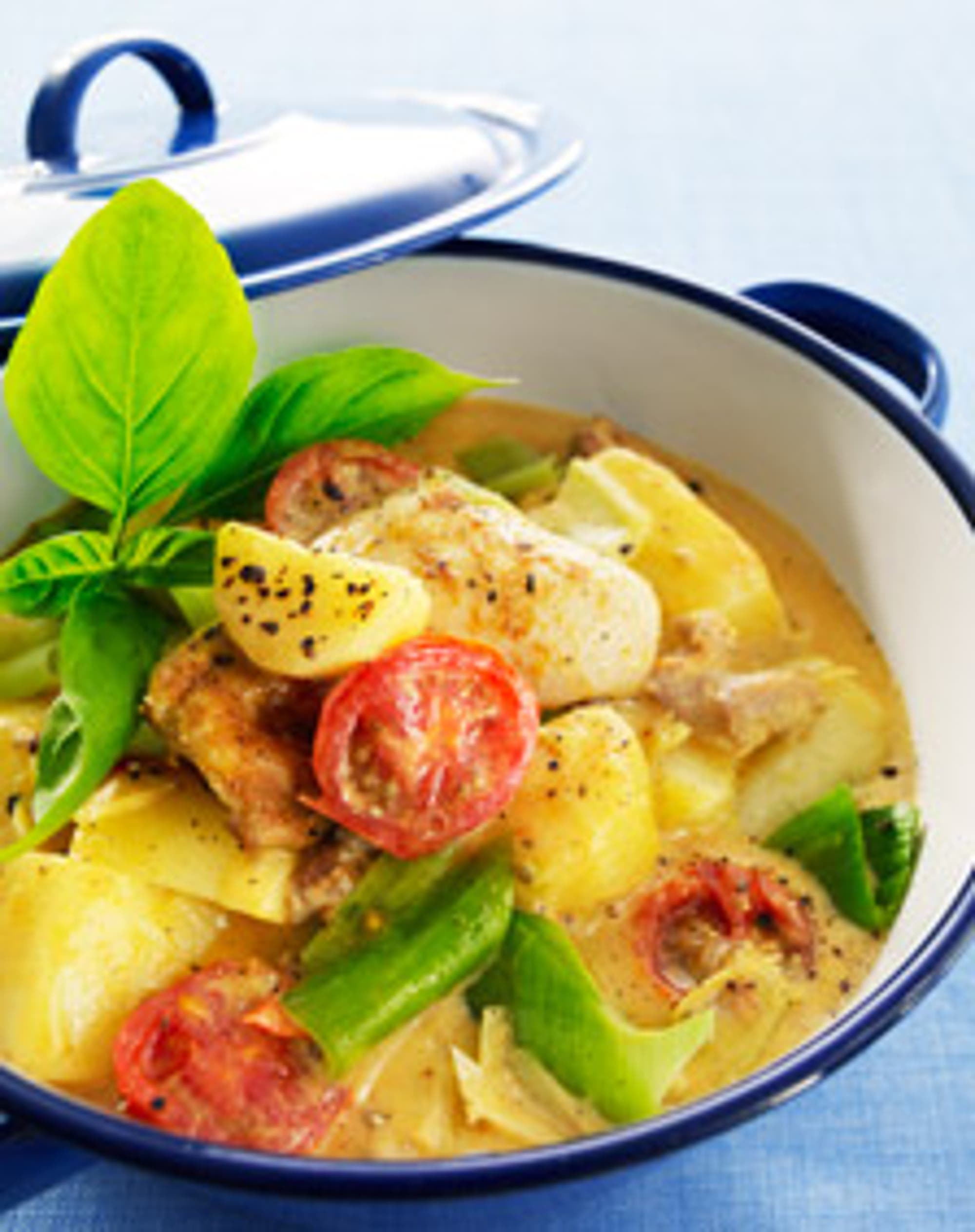 Potatisgryta med kyckling och curry